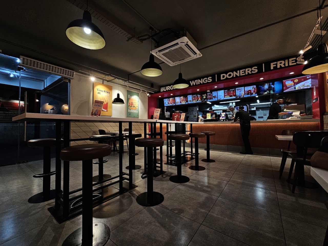 Leon's Burgers & Wings Indiranagar, photo 5 of 8 posted by diners